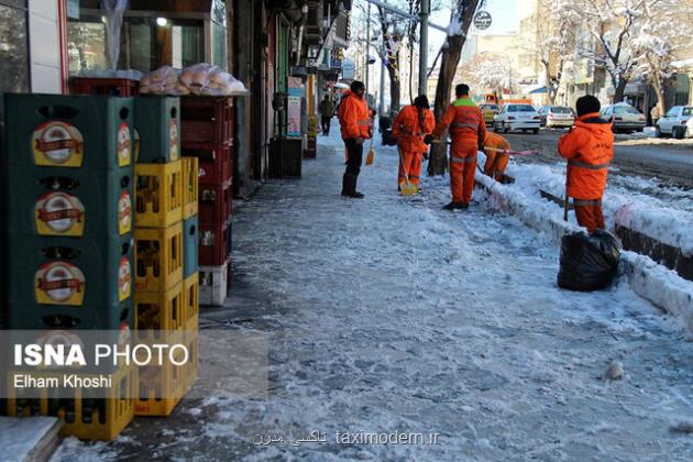 برف روبی معابر تهران با 10 هزار نیروی شهرداری