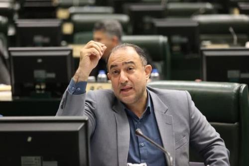 راه نجات اقتصاد، هدایت سرمایه ها به تولید است