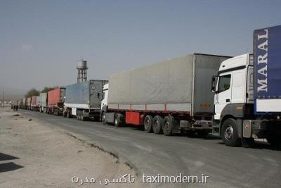 كامیون های ترك در ایران تردد دارنداما راه تركیه بر ایران بسته است